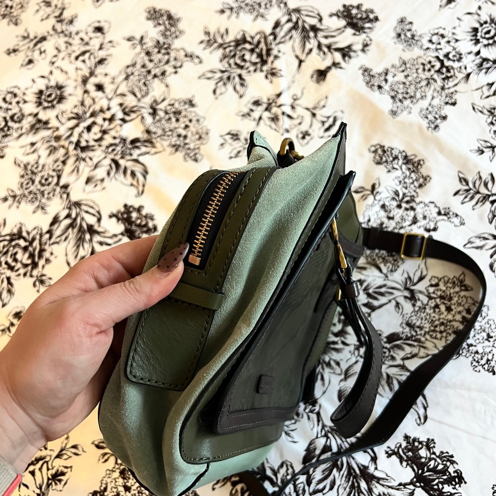 Fossil Two-Tone Green Crossbody Bag - Picture 3 of 6